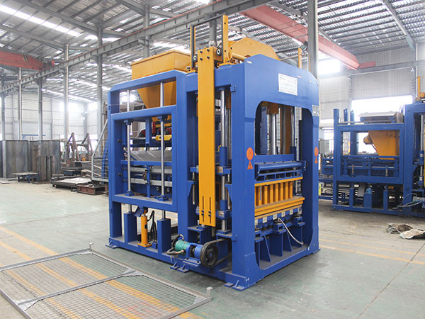 Concrete Block Making Machine