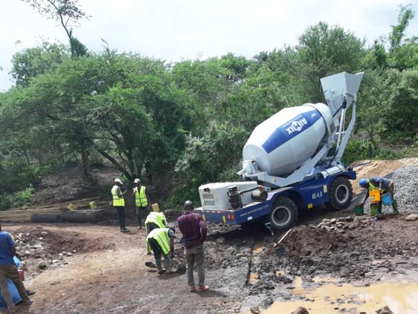 Self Loading Mixer Working in Tanzania