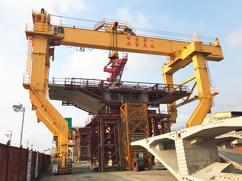 Rubber Tyred Crane for Precast Segmental Bridges